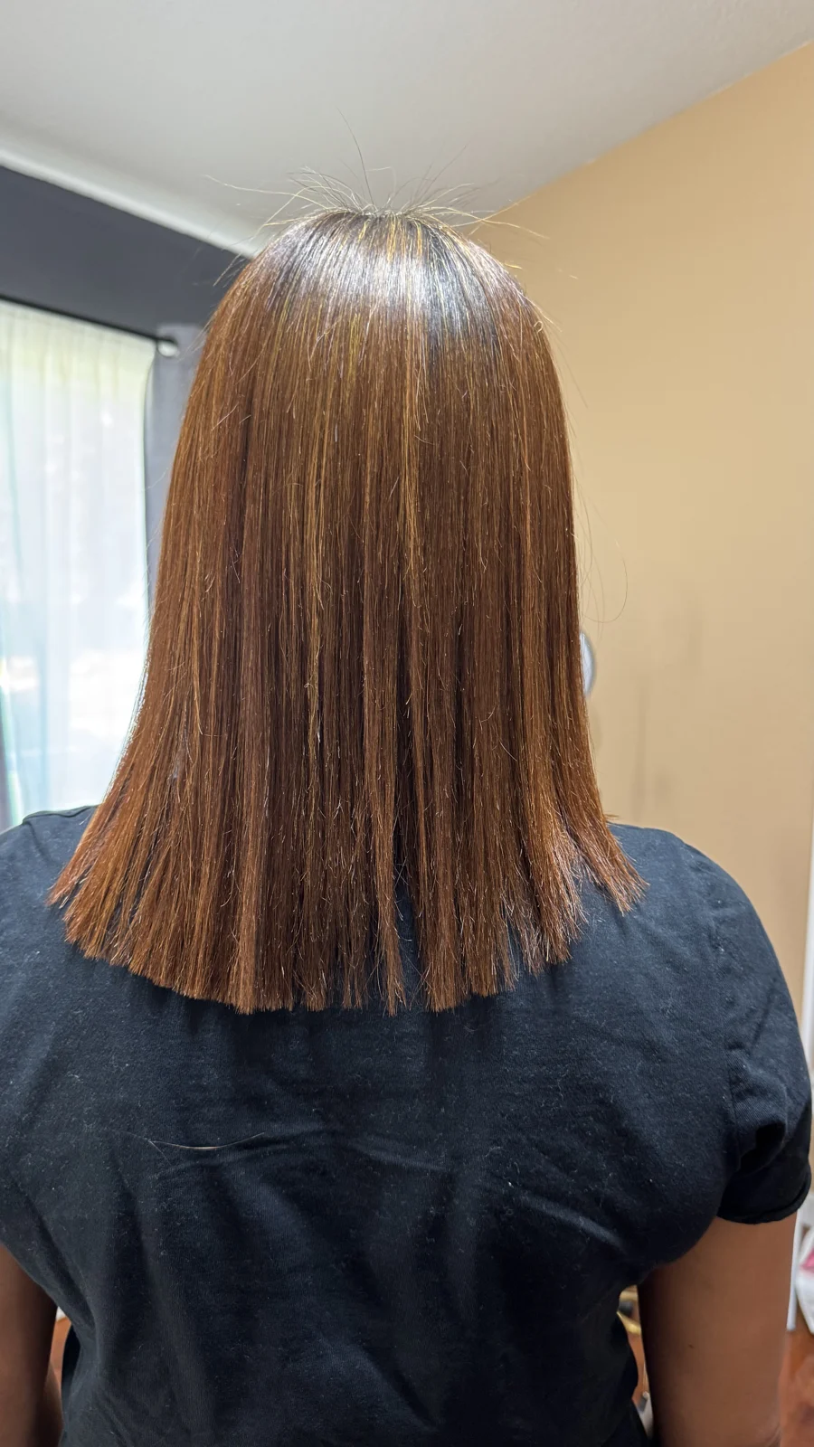 Cabello liso con brillo